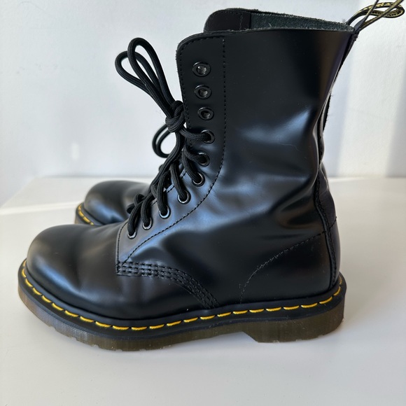 Dr Martens Boots - Picture 2 of 8